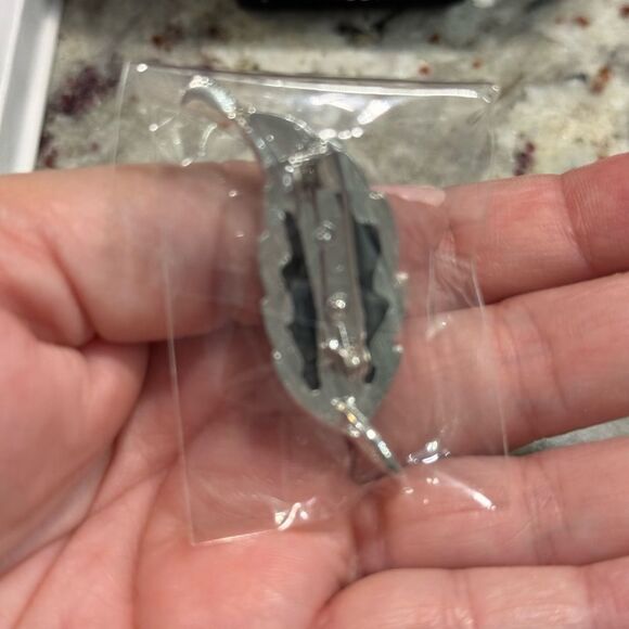 NEW Abalone Leaf Pin & Necklace 2 in One - Picture 6 of 11